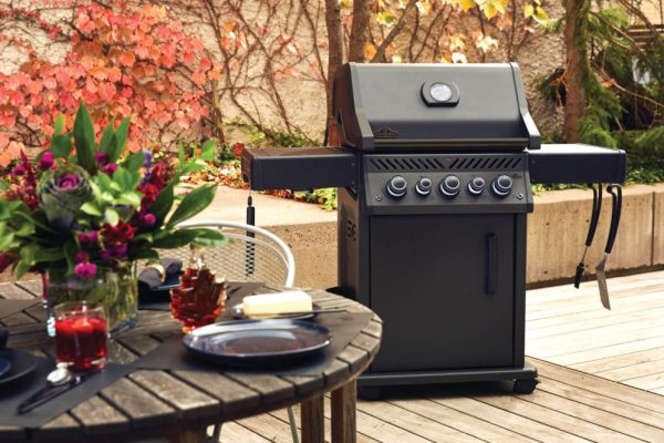 Napoleon Phantom Rogue SE 425 RSIB Freestanding Gas BBQ - Image 3